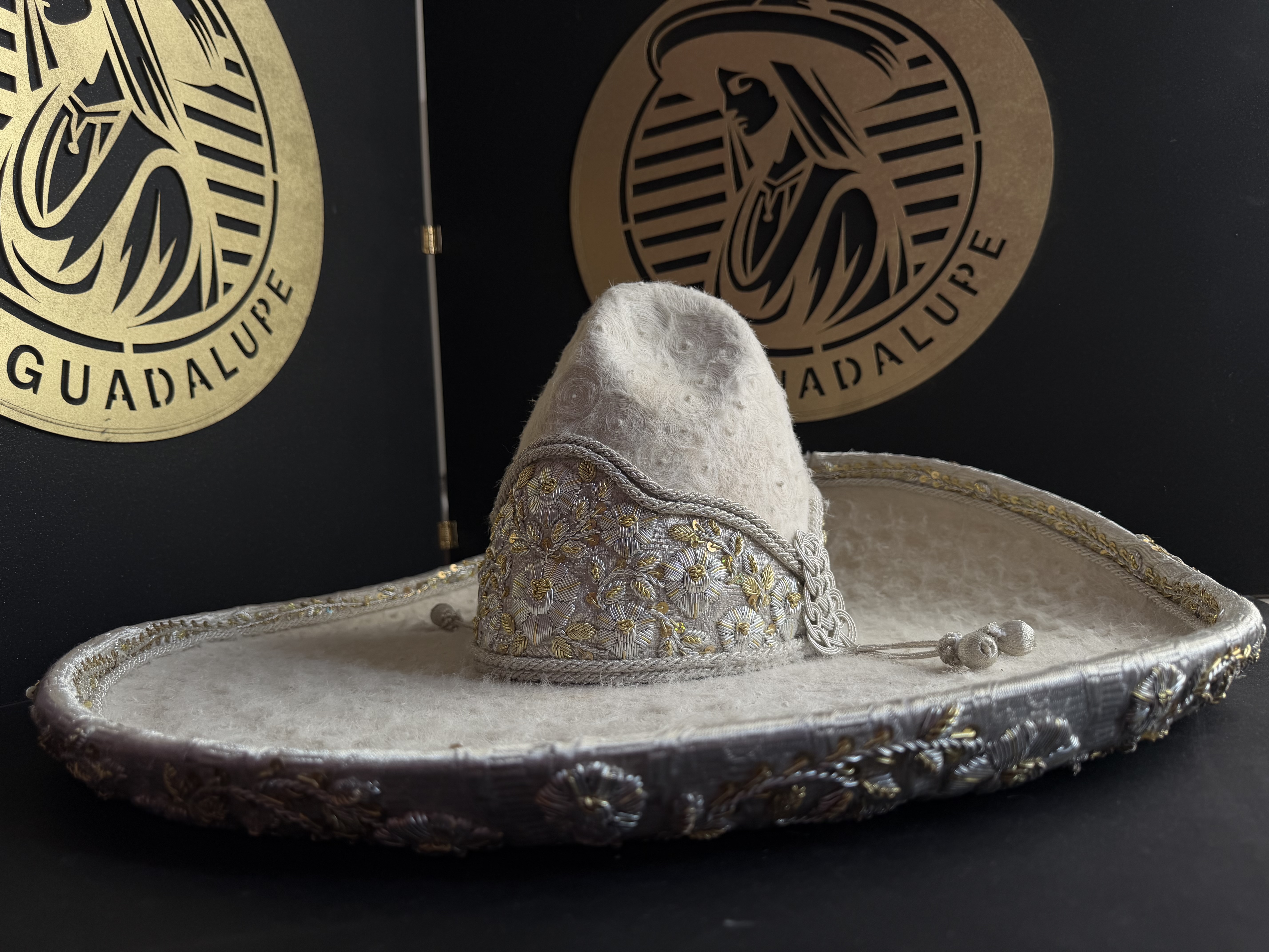SOMBRERO FLORES